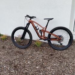 NEW Trek Fuel EX 8 Never Ridden MTB Mountain Bike