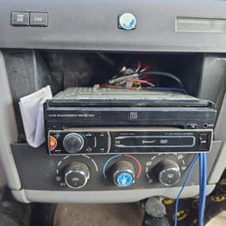 Dual Multimedia Receiver 7" Flip Out Touchscreen