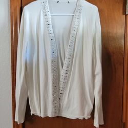 Ladies sweaters $10 Ea 
Size LARGE & XLARGE
Harlingen Near Walmart 