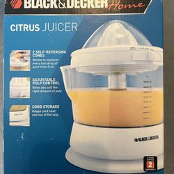 Black & Decker Home Citrus Juicer with Clear Container