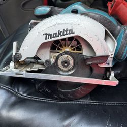 Mikita 18v circular saw tool only