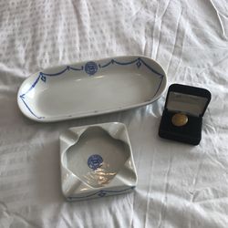 Munson Steamship Line China And Uniform Button Lot