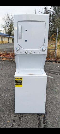 24" WIDE GE STACKABLE washer with  3.8cuft washer, 7.4cuft Electric Dryer. Works Perfect. 45 days warranty