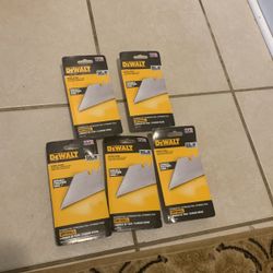 Hojas Para Navaja Dewalt  a $15 El Paquete 