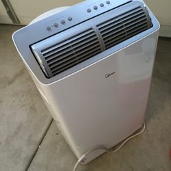 Midea 14000 BTU AC