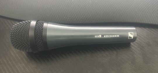 Sennheiser 835