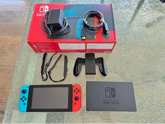 Nintendo Switch V2 (HAC-001(-01)) Complete Bundle – Excellent Condition