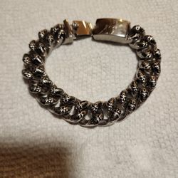 STAINLESS STEEL SKULL MENS BRACELET 