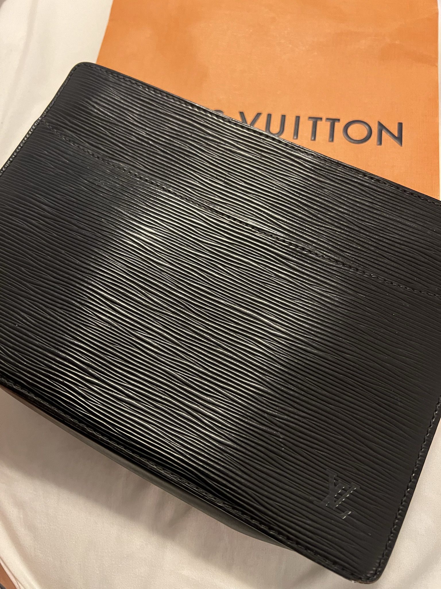 Louis Vuitton Felicie Pochette (Damier Ebene) for Sale in Phoenix, AZ -  OfferUp