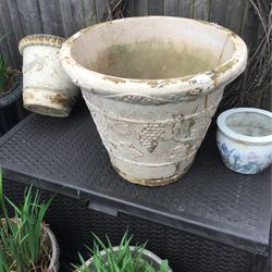Flower pots Light Weight 19x23”  Repaired  With Gorilla Glue 