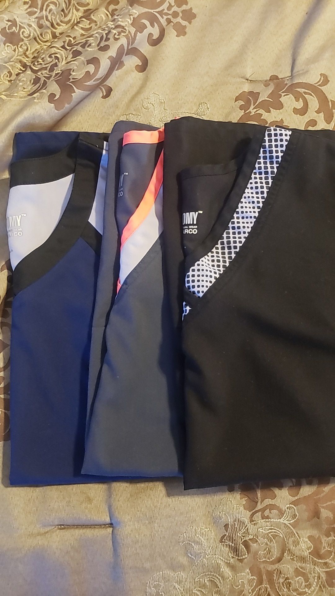 Greys Anatomy Scrub tops lg