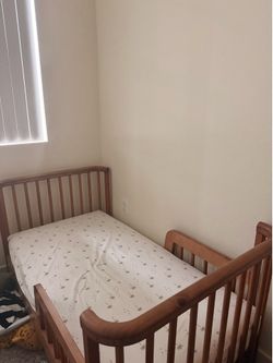 Nestig convertible bed