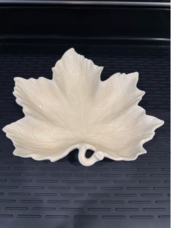 Ceramic large maple leaf decor