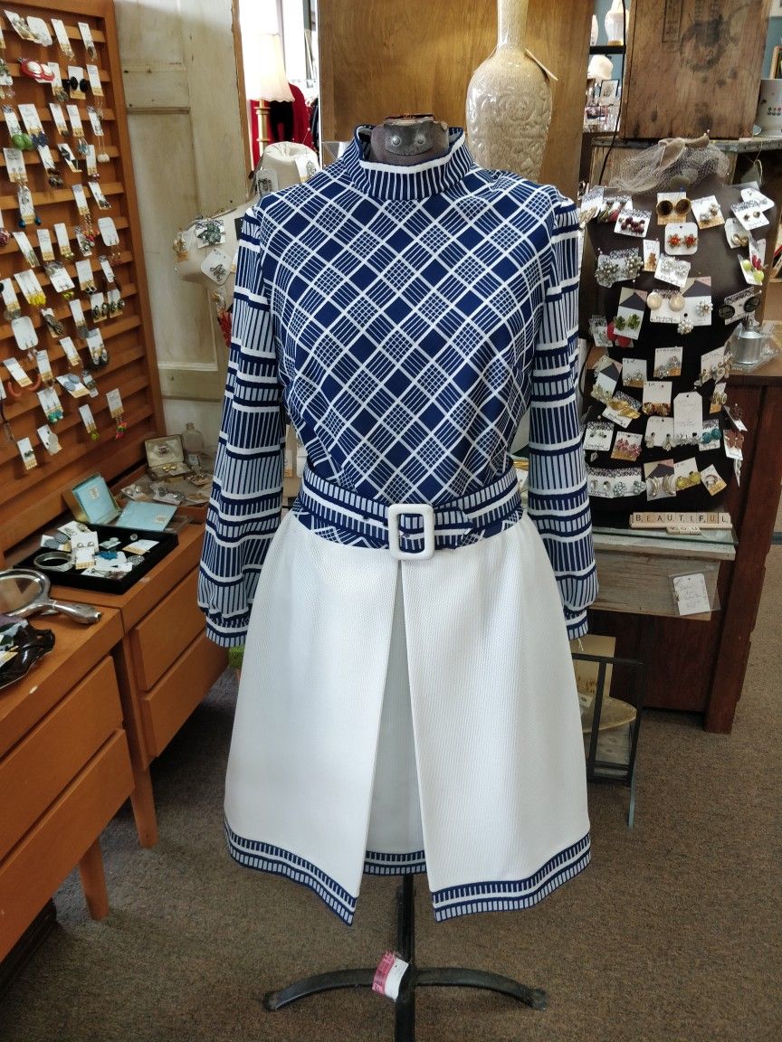 1960's Blue Pattern Poly Dress With Belt