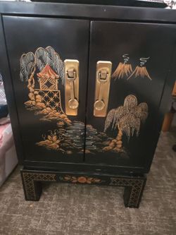 Japanese cabinet