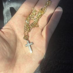 10k Gold Chain Diamond Cross 