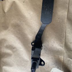 2014 Camry Gas Petal