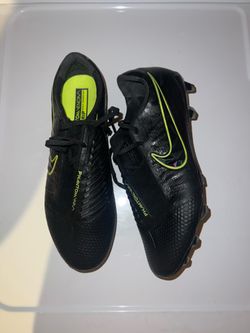 Nike Mercurial Vapor 13 and Phantom Venom Elite