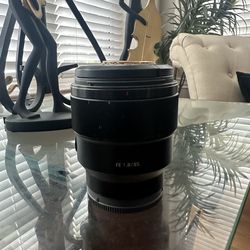 SONY 85 mm 1.8 lens