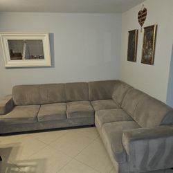 Sectional Couch With Bed