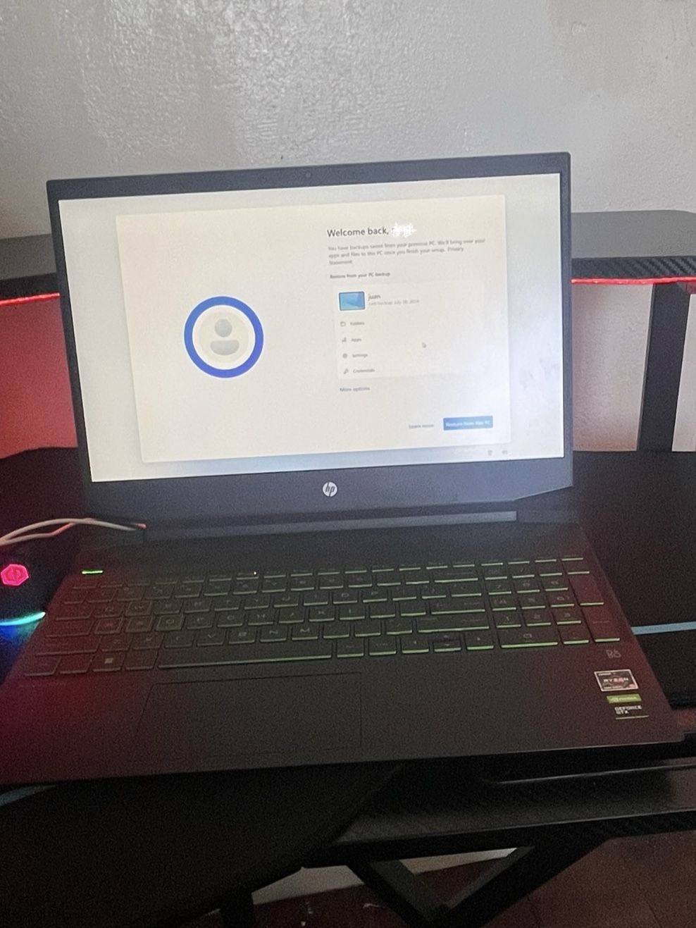 HP Pavilion 15 Gaming Laptop / Throw Offer