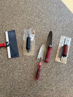Drywall trowels &2 garden tools