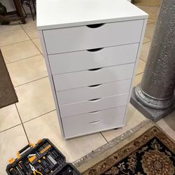 7 Drawer Chest Dresser Storage with Wheels