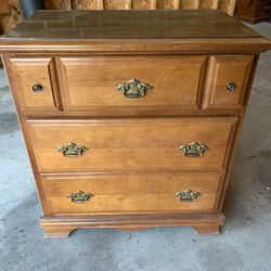 3-Drawer Wood Dresser – Brass Hardware
