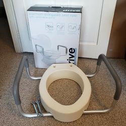 Drive Premium Elongated Seat Rizer