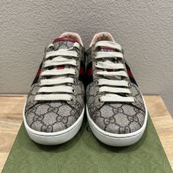 Gucci Ace GG Supreme