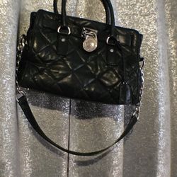 Michael Kors Purse In. New Condition