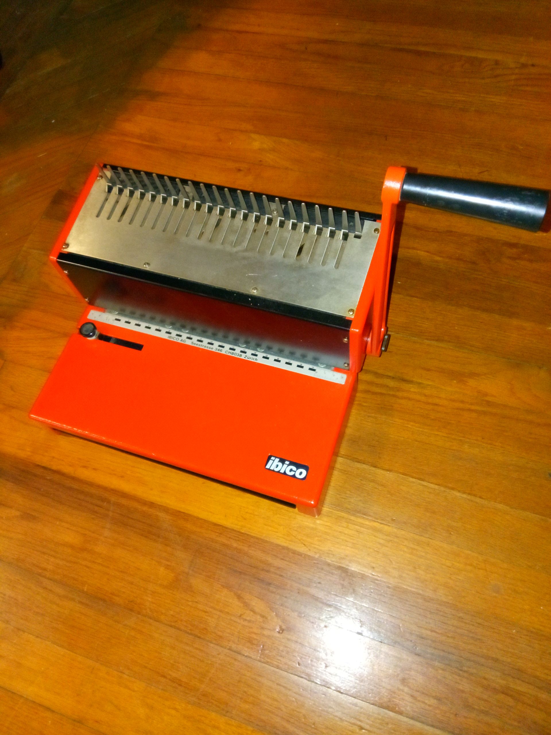 Ibico AG Seestrasse 346 CH-8038 Switzerland Ibimatic binding machine
