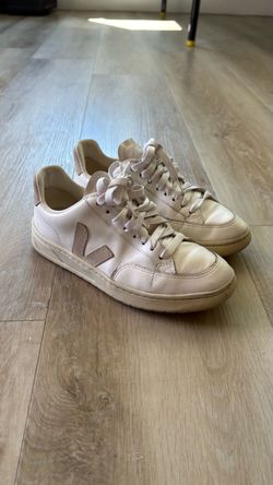 Veja Womans Sneakers