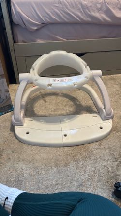 Sit Me Up Floor Seat (Like New)