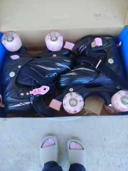 Skates brand new never worn