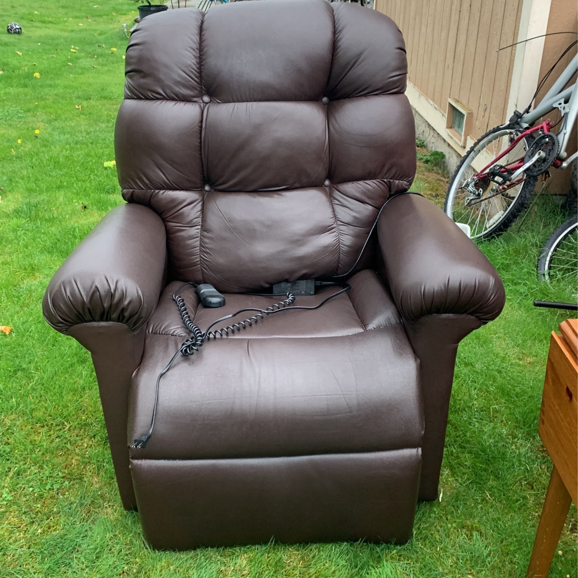 Mechanical Chair 