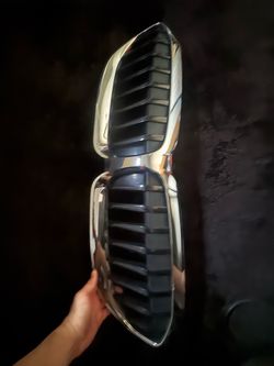 19-21 OEM BMW G20 330 Front Bumper Upper Grille Radiator Molding Chrome