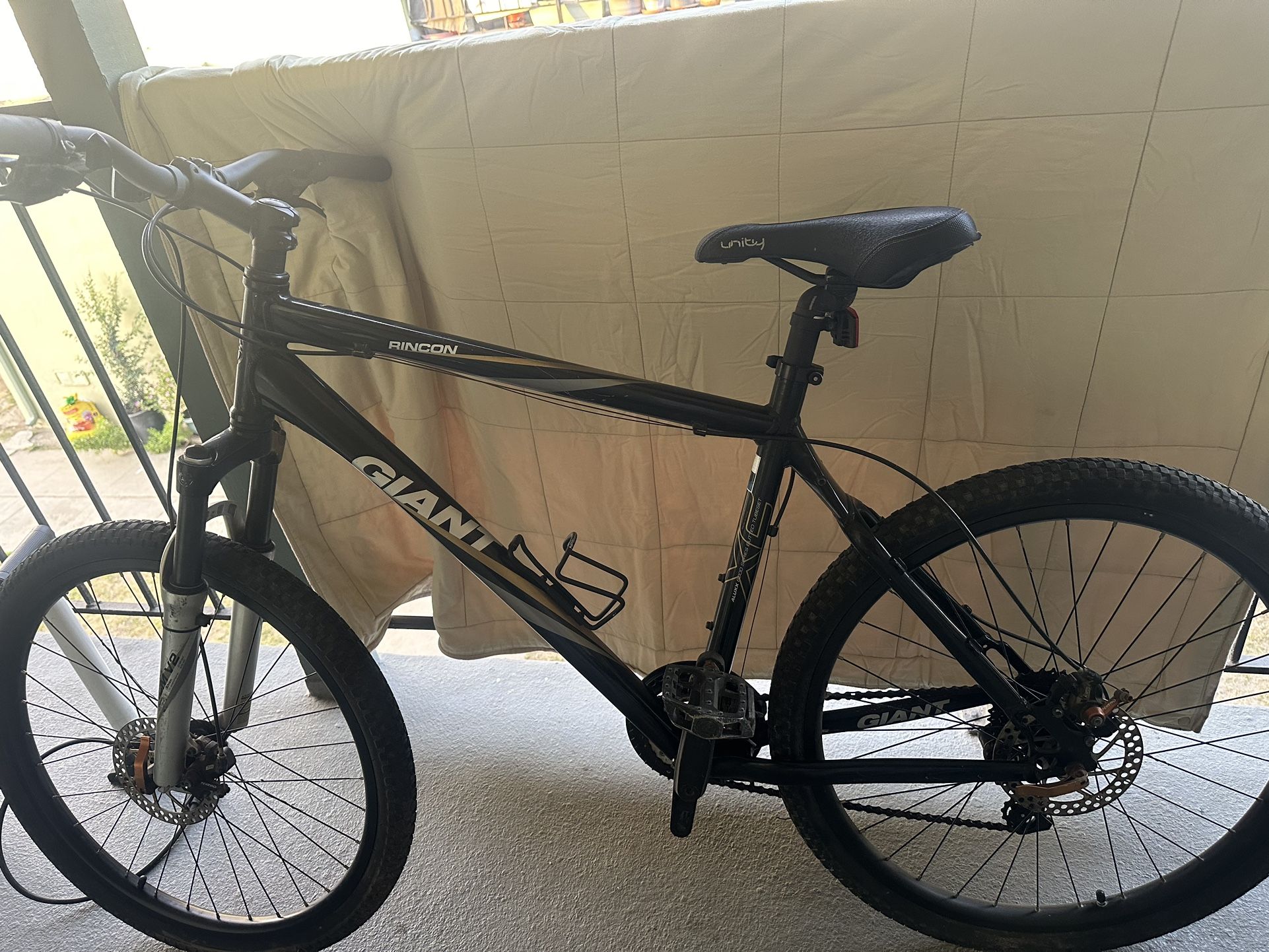 Giant Aluxx 6000 Buted Tubesed Mountain Bike for Sale in Los