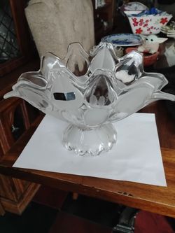 Vintage Crystal Industries clear frosted Toscana banana boat fruit bowl