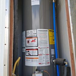 40 Gal Gas Water Heater New