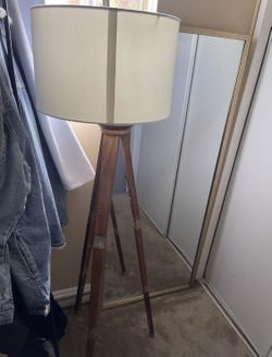 Lamp And Mirror Gold 