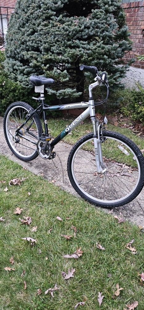 26" Quest Crestwood Man's Mountain Bike 