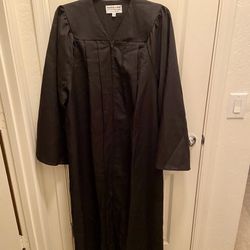 Black Graduate Graduation Gown Size 60 for someone 6 ft 3 to 6 ft 5 tall. Can also be used for Professor Snape Halloween costume