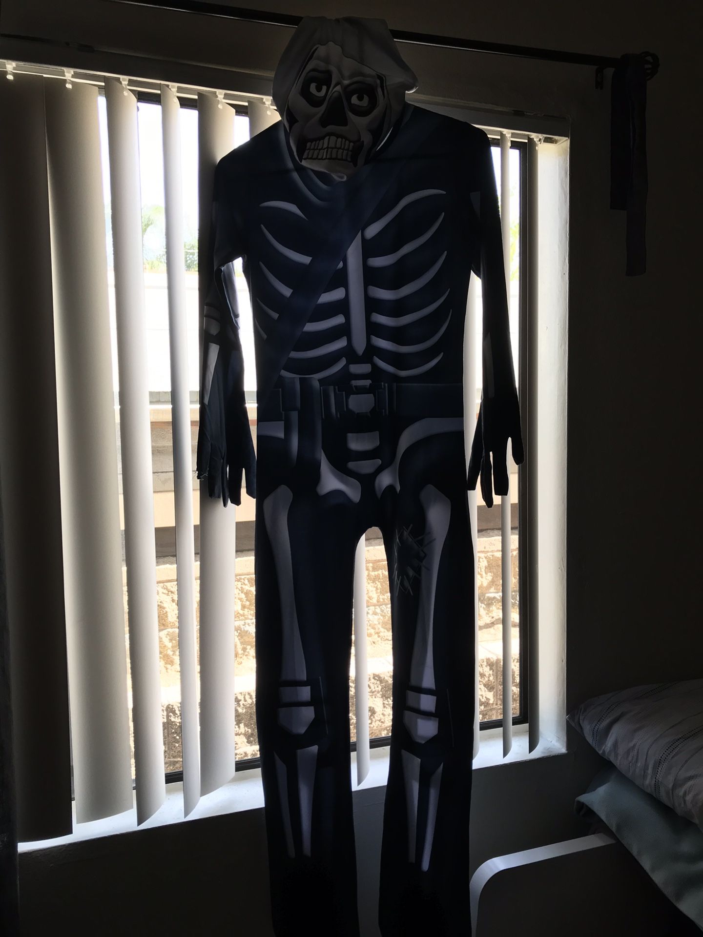 Fortnite Skull Trooper kids costume