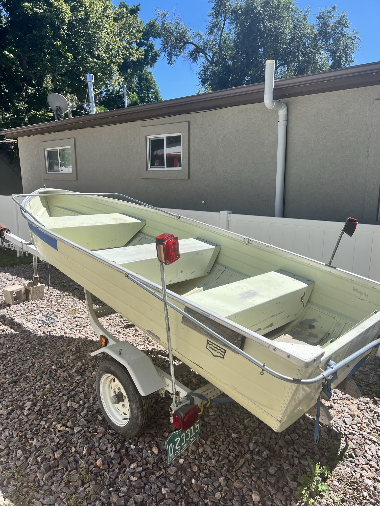 Fishing Boat With Trailer To Haul