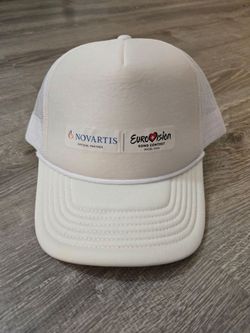 White trucker hat