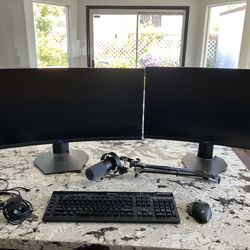 Computer Monitors, Keyboard, Mouse, Mic