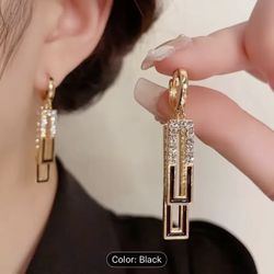 2pcs Set of Women'S Black Geometric Square Earrings