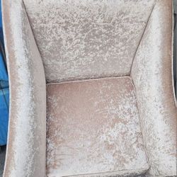 FREE-'Shabby chic' lounge chair