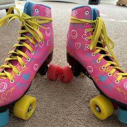 EPIC BRAND SKATES AND CARRYING BAG 
